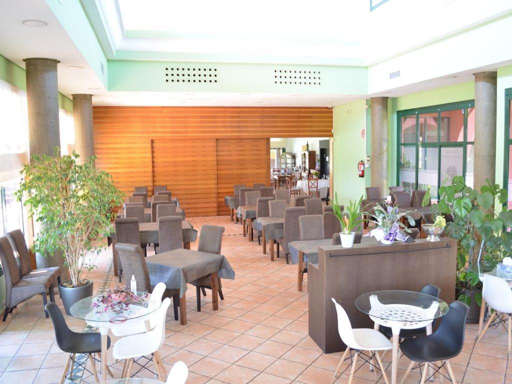 Espectacular Chalet Adosado Para Vacaciones En Panoramica Golf Sant Jordi Ngoại thất bức ảnh